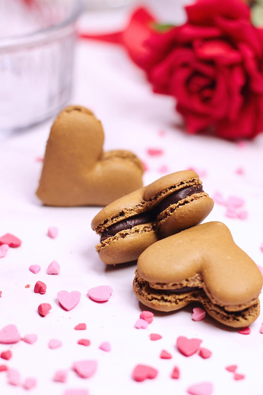 Valentine's Day Macaron Gift Box - Heart Shaped Macarons - Chocolate