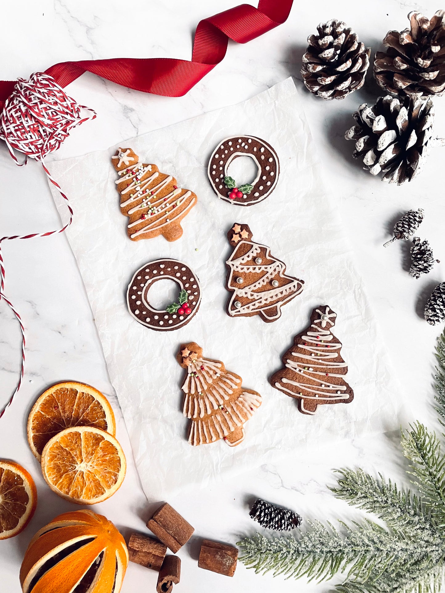 Gingerbread Cookie Gift Box - 15 Cookies